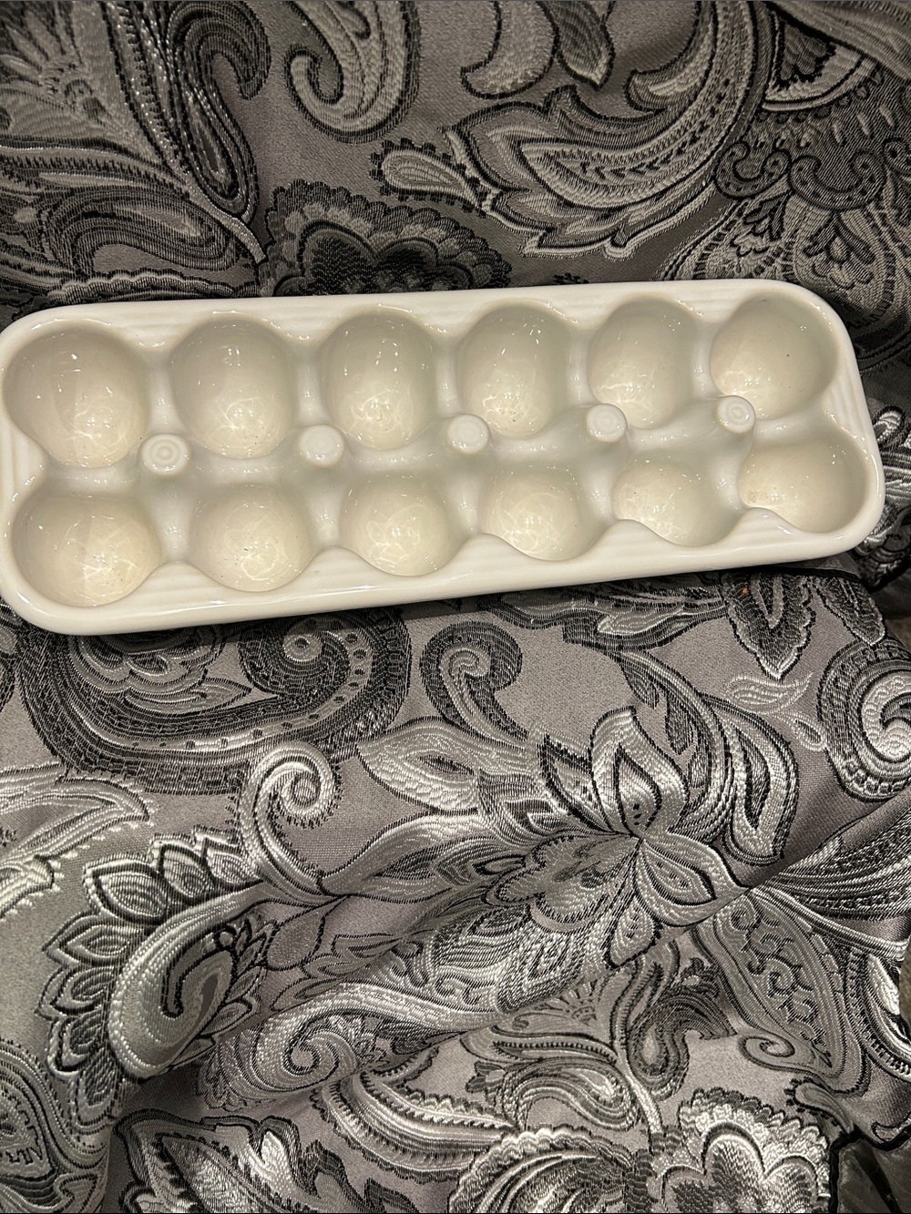 White Ceramic Egg Tray - 12 Slot